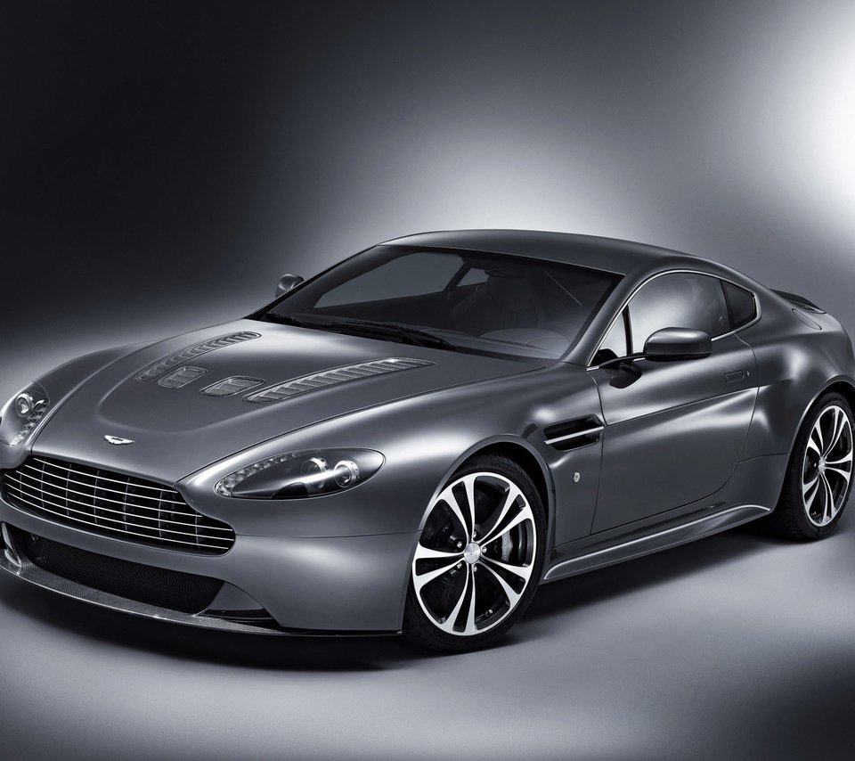 Обои автомобиль, астон мартин, car, aston martin разрешение 2048x1536 Загрузить