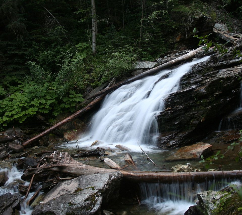 Обои камни, водопад, течение, stones, waterfall, for разрешение 2560x1600 Загрузить