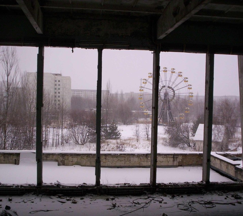Обои окно, решетка, чернобыль, припять, мертвый город, window, grille, chernobyl, pripyat, dead city разрешение 2080x1544 Загрузить