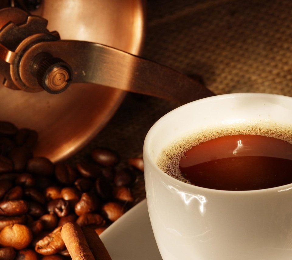 Обои напиток, зерна, кофе, чашка, кофемолка, drink, grain, coffee, cup, coffee grinder разрешение 1920x1200 Загрузить