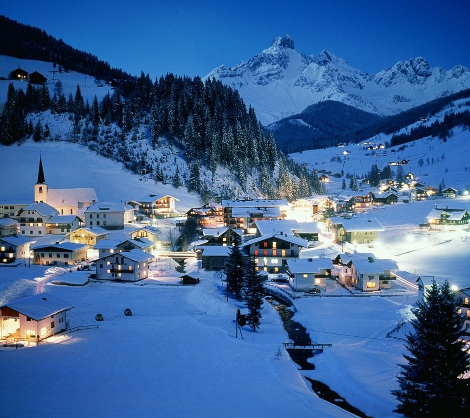 Обои горы, снег, зима, австрия, курорт, mountains, snow, winter, austria, resort разрешение 1920x1440 Загрузить