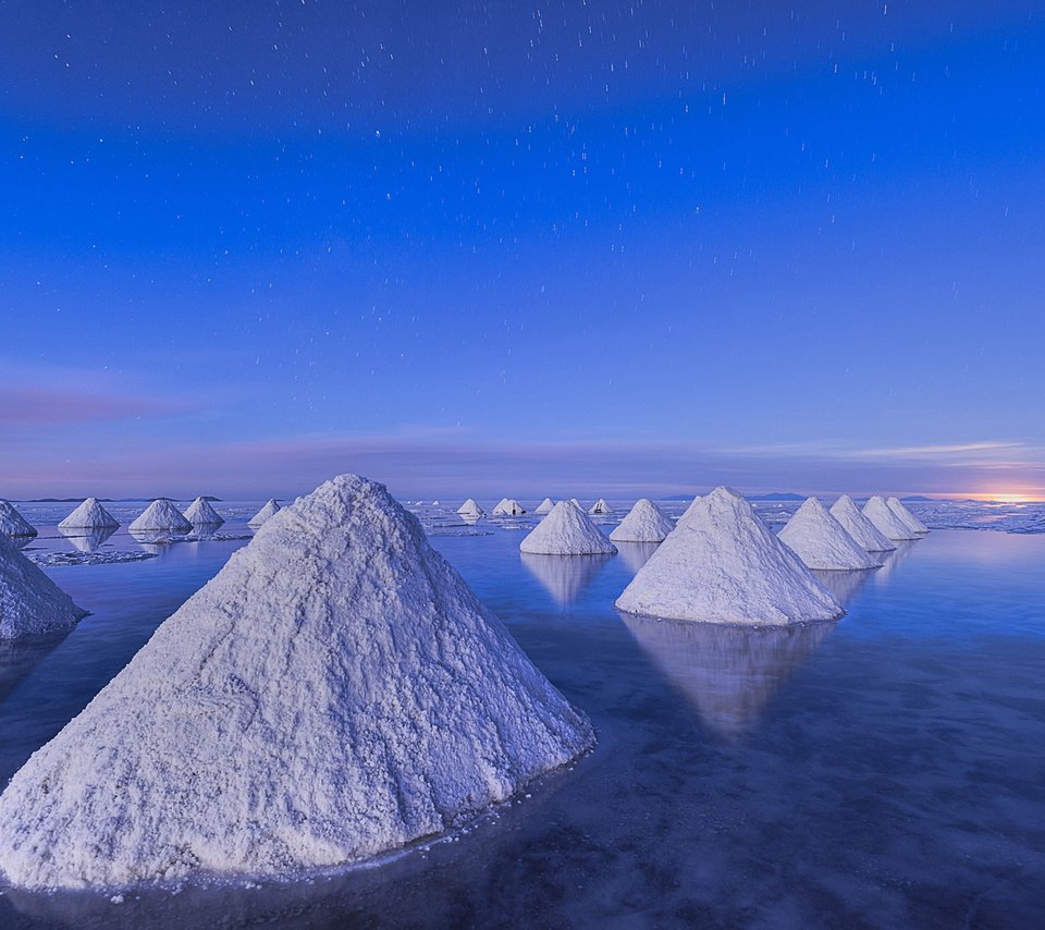 Обои голубое небо, сваи соли, мертвое море, blue sky, piles of salt, the dead sea разрешение 1920x1200 Загрузить