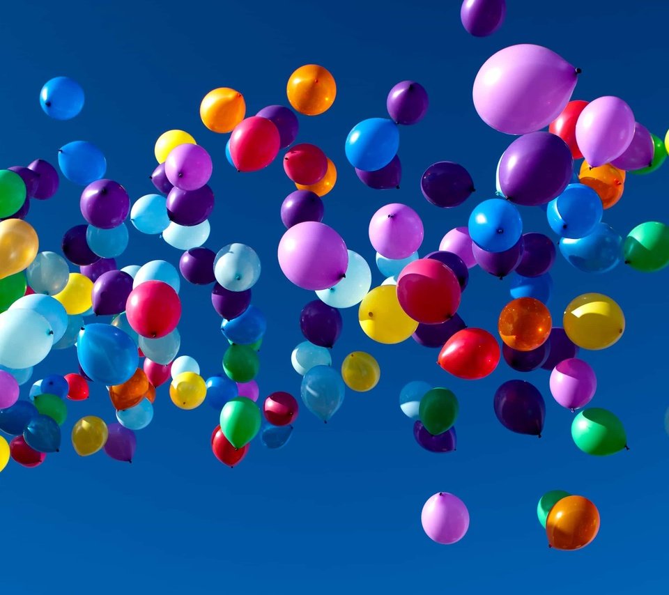 Обои небо, шары, разноцветные, воздушные шарики, the sky, balls, colorful, balloons разрешение 2880x1800 Загрузить