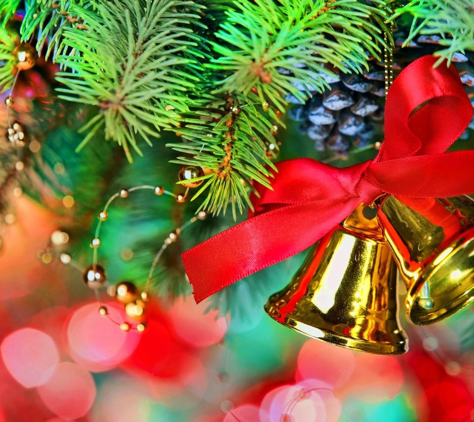 Обои новый год, елка, хвоя, колокольчики, рождество, шишки, декор, new year, tree, needles, bells, christmas, bumps, decor разрешение 2560x1600 Загрузить