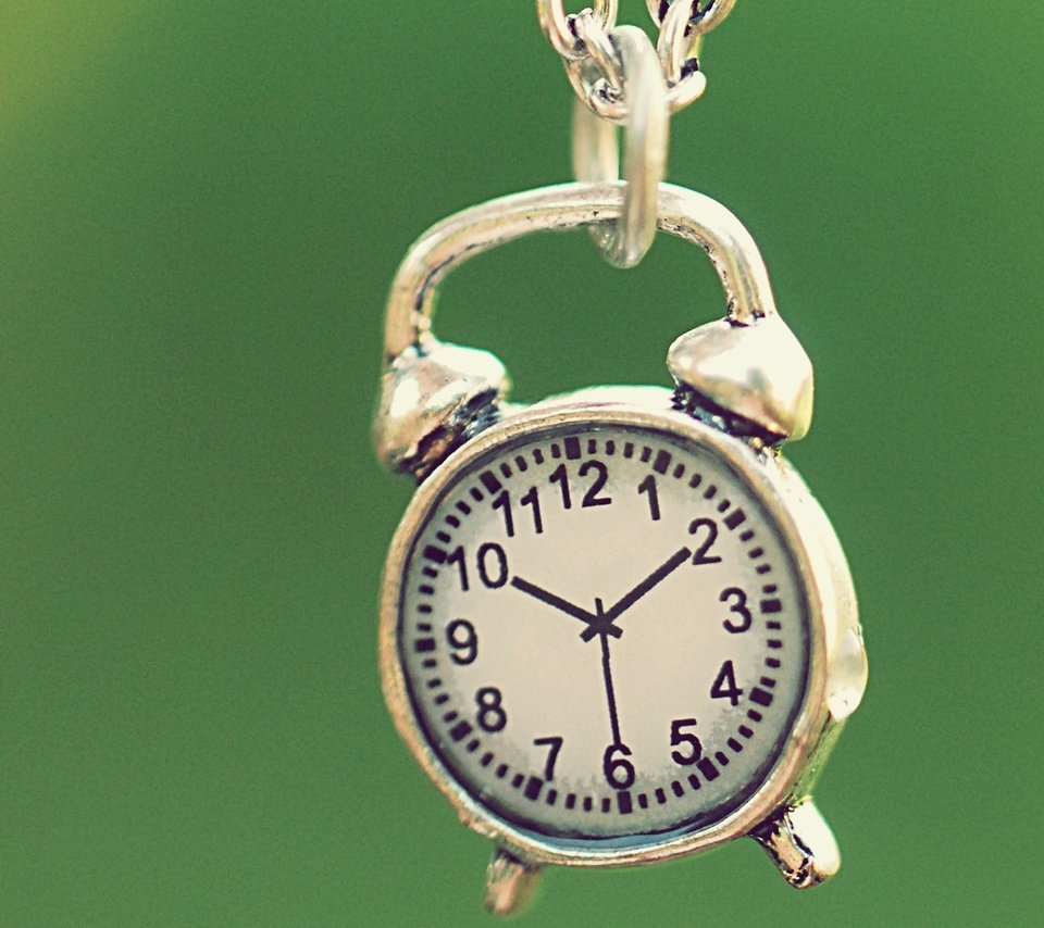 Обои часы, кулон, украшение, watch, pendant, decoration разрешение 2560x1600 Загрузить