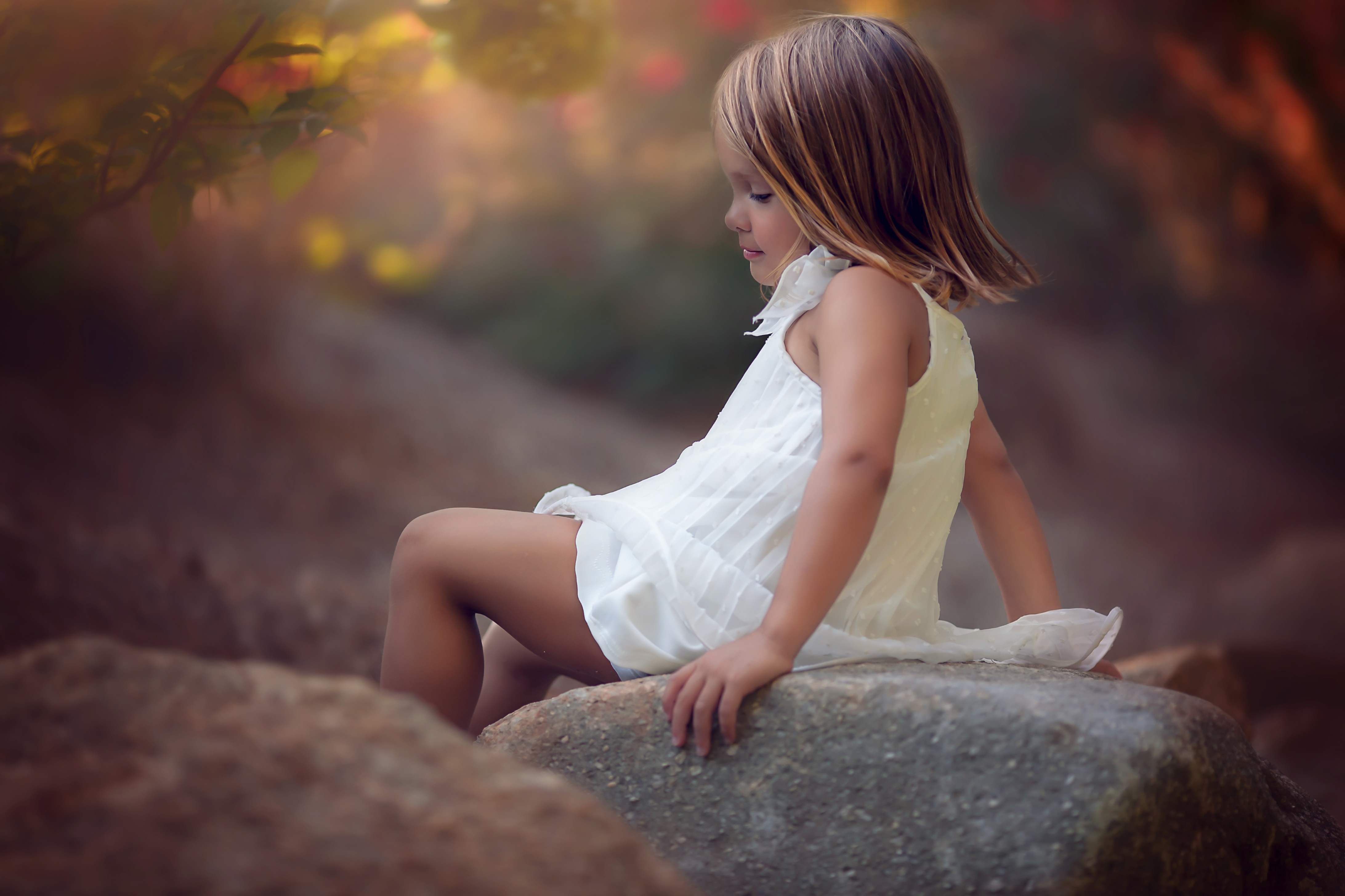 Обои природа, камни, платье, девочка, ребенок, валуны, julia altork, nature, stones, dress, girl, child, boulders разрешение 4368x2912 Загрузить