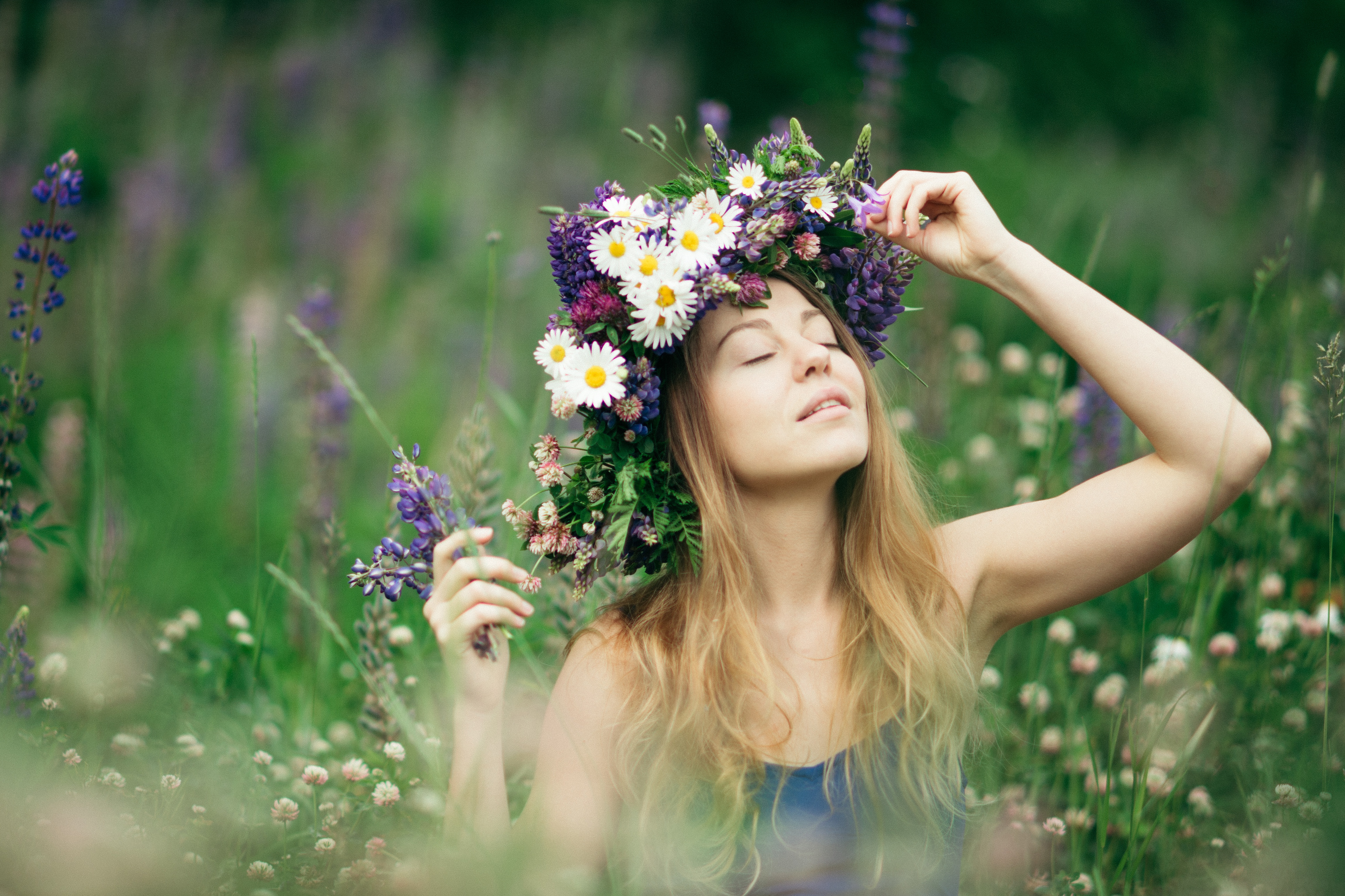 Обои цветы, девушка, настроение, луг, венок, алина, flowers, girl, mood, meadow, wreath, alina разрешение 4599x3066 Загрузить