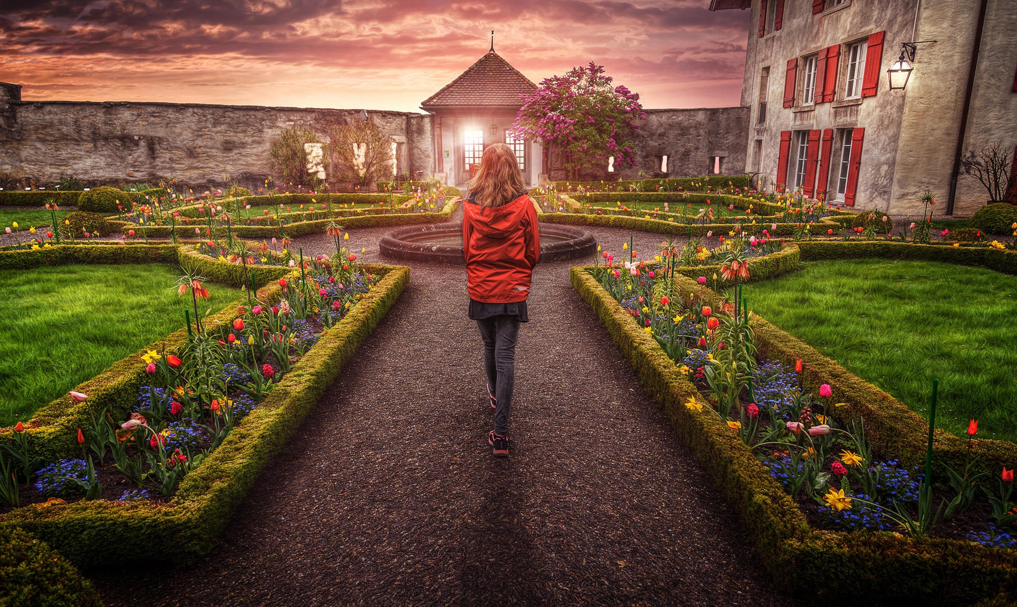 Обои цветы, закат, девушка, замок, швейцария, спина, flowers, sunset, girl, castle, switzerland, back разрешение 2048x1222 Загрузить