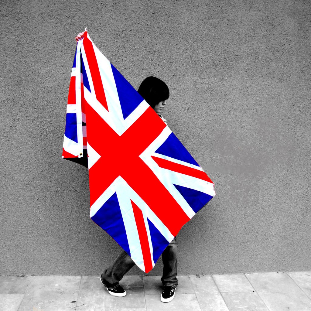 Обои обои, девушка, стена, флаг, britain flag, gевочка, wallpaper, girl, wall, flag разрешение 3872x2592 Загрузить