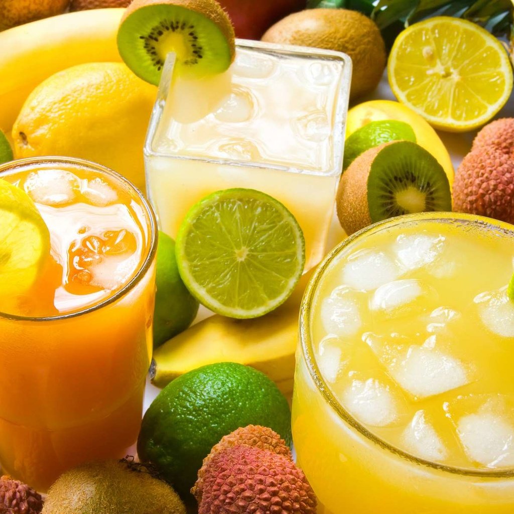 Обои лимонад, фрукты, личи, лёд, лимон, лайм, киви, коктейли, соки, фреш, lemonade, fruit, lychee, ice, lemon, lime, kiwi, cocktails, juices, fresh разрешение 1920x1200 Загрузить