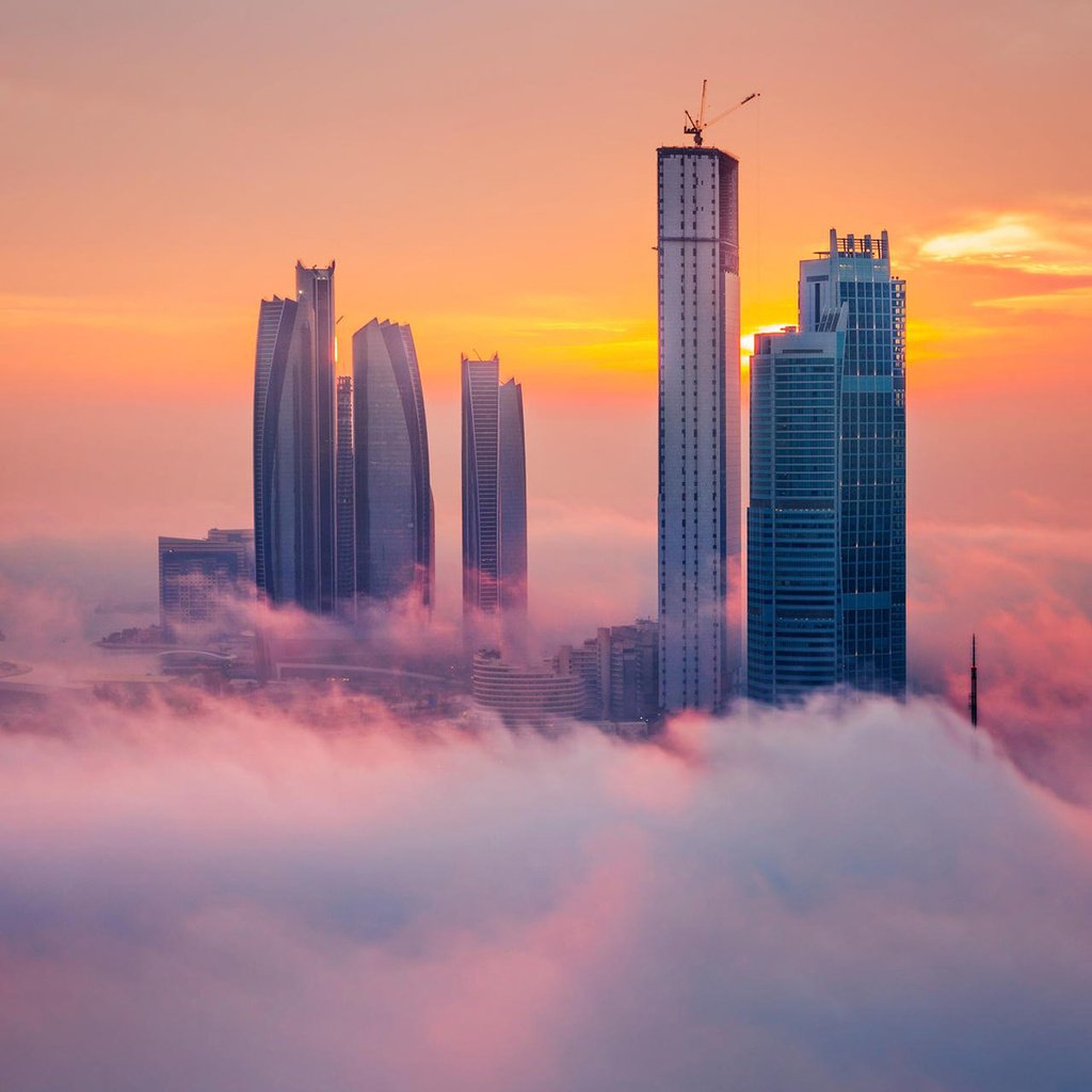 Обои туман, город, высотки, fog, the city, skyscrapers разрешение 1920x1200 Загрузить