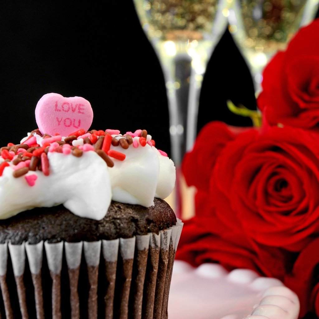 Обои розы, капкейк, сердечка, сердце, valentine`s day, романтичный, любовь, романтик, шампанское, день святого валентина, кекс, роз, влюбленная, roses, heart, love, romantic, champagne, valentine's day, cupcake разрешение 4000x2667 Загрузить