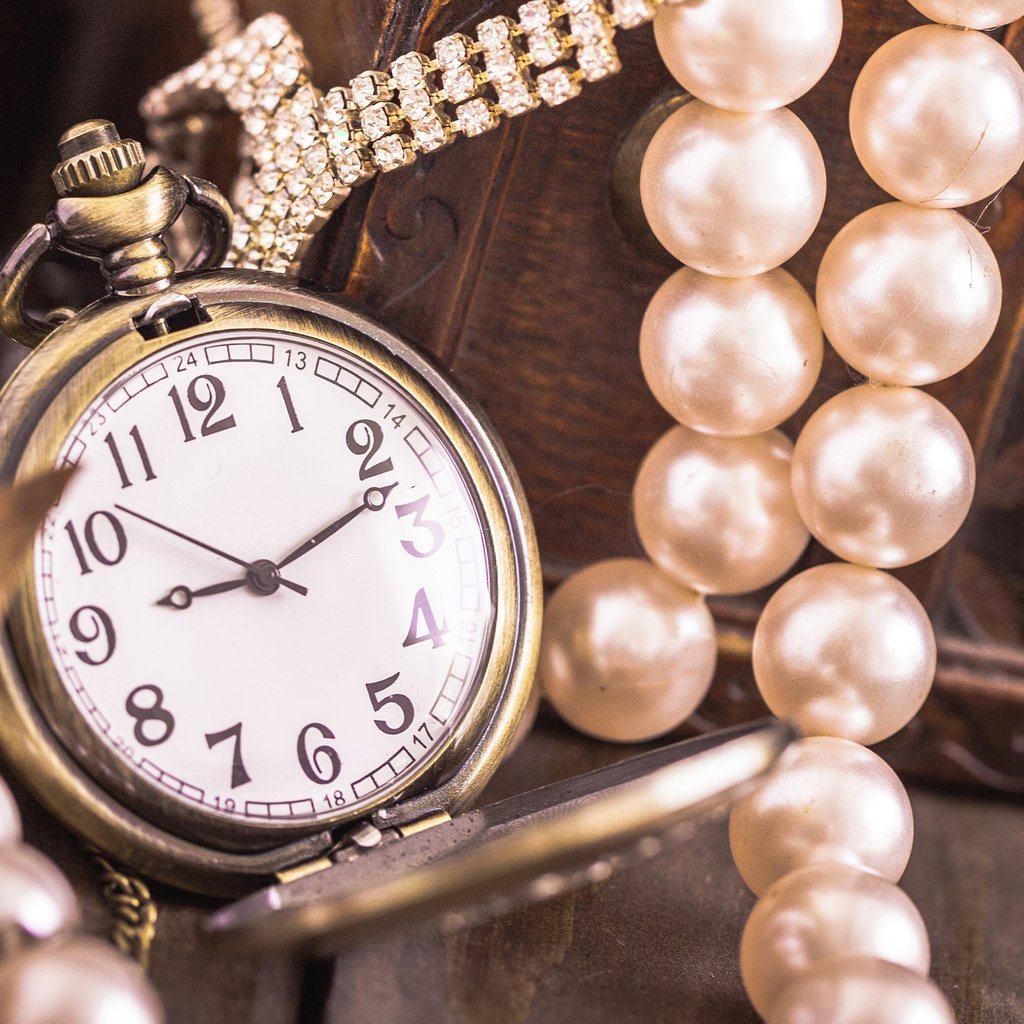 Обои украшения, часы, жемчуг, decoration, watch, pearl разрешение 2880x1800 Загрузить