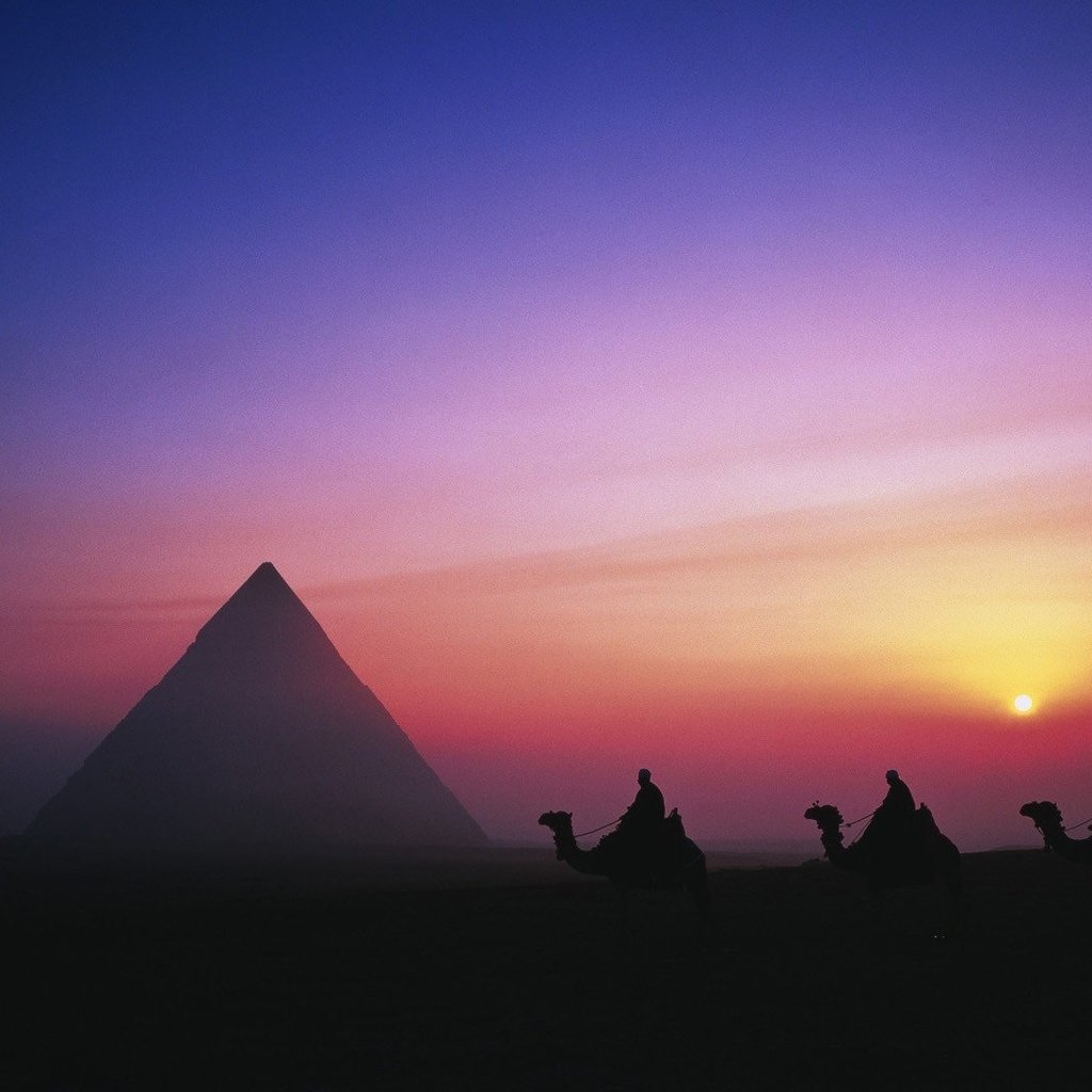 Обои закат, люди, пустыня, египет, караван, верблюды, пирамиды, sunset, people, desert, egypt, caravan, camels, pyramid разрешение 1920x1080 Загрузить