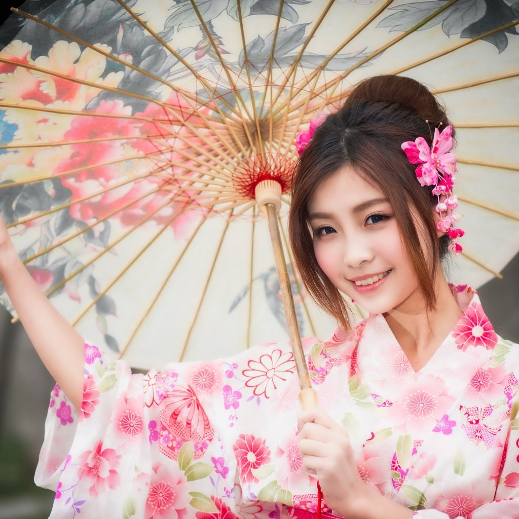 Обои улыбка, взгляд, волосы, зонтик, кимоно, японка, азиатка, smile, look, hair, umbrella, kimono, japanese, asian разрешение 5758x3570 Загрузить