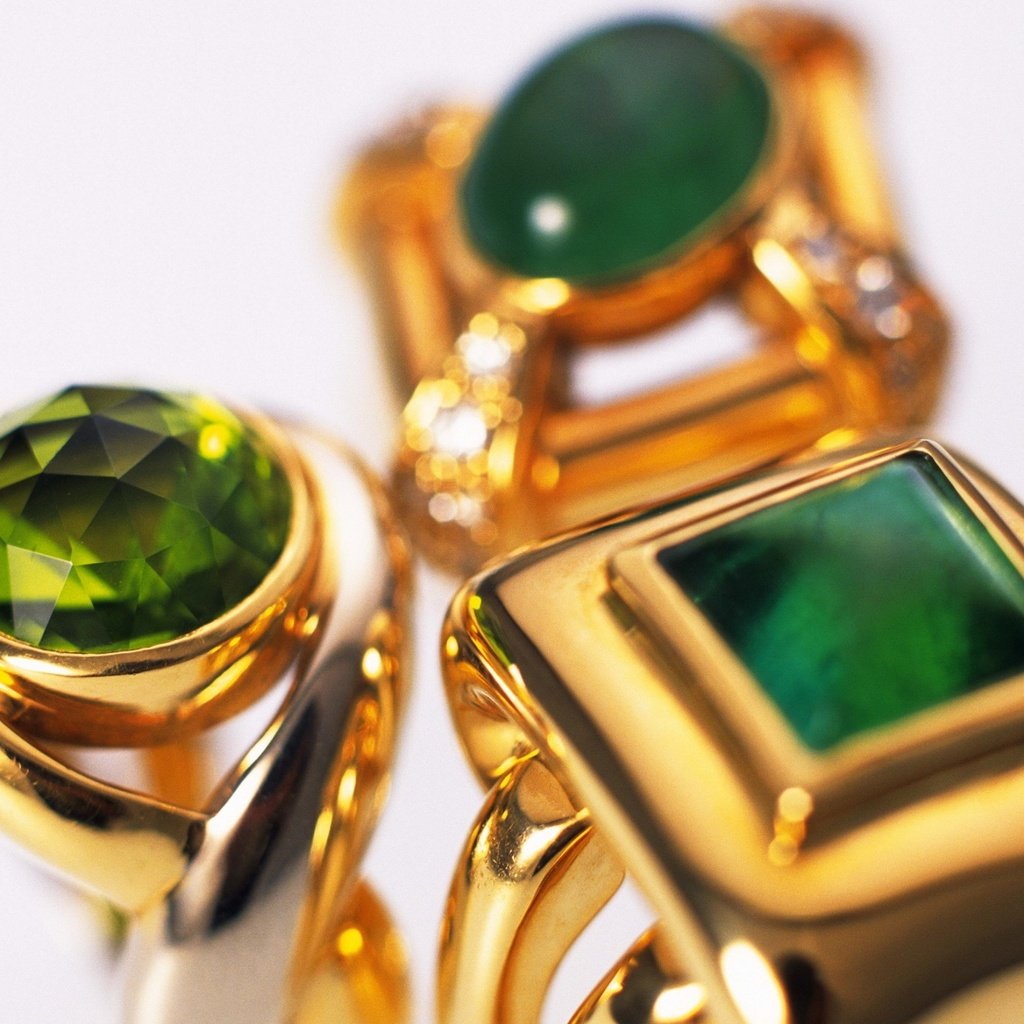 Обои кольца, золото, украшение, изумруд, ювелирные изделия, ring, gold, decoration, emerald, jewelry разрешение 1920x1080 Загрузить