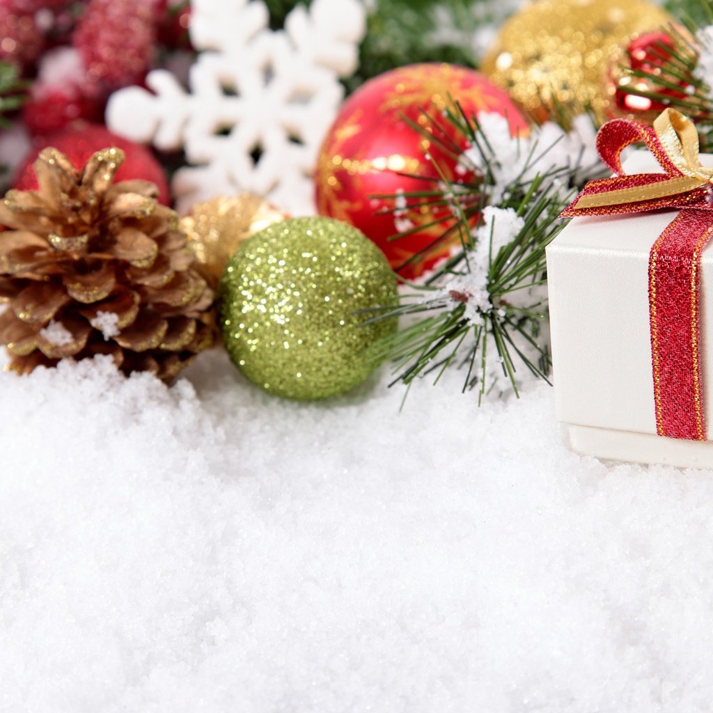 Обои новый год, подарок, рождество, елочные игрушки, new year, gift, christmas, christmas decorations разрешение 2880x1800 Загрузить
