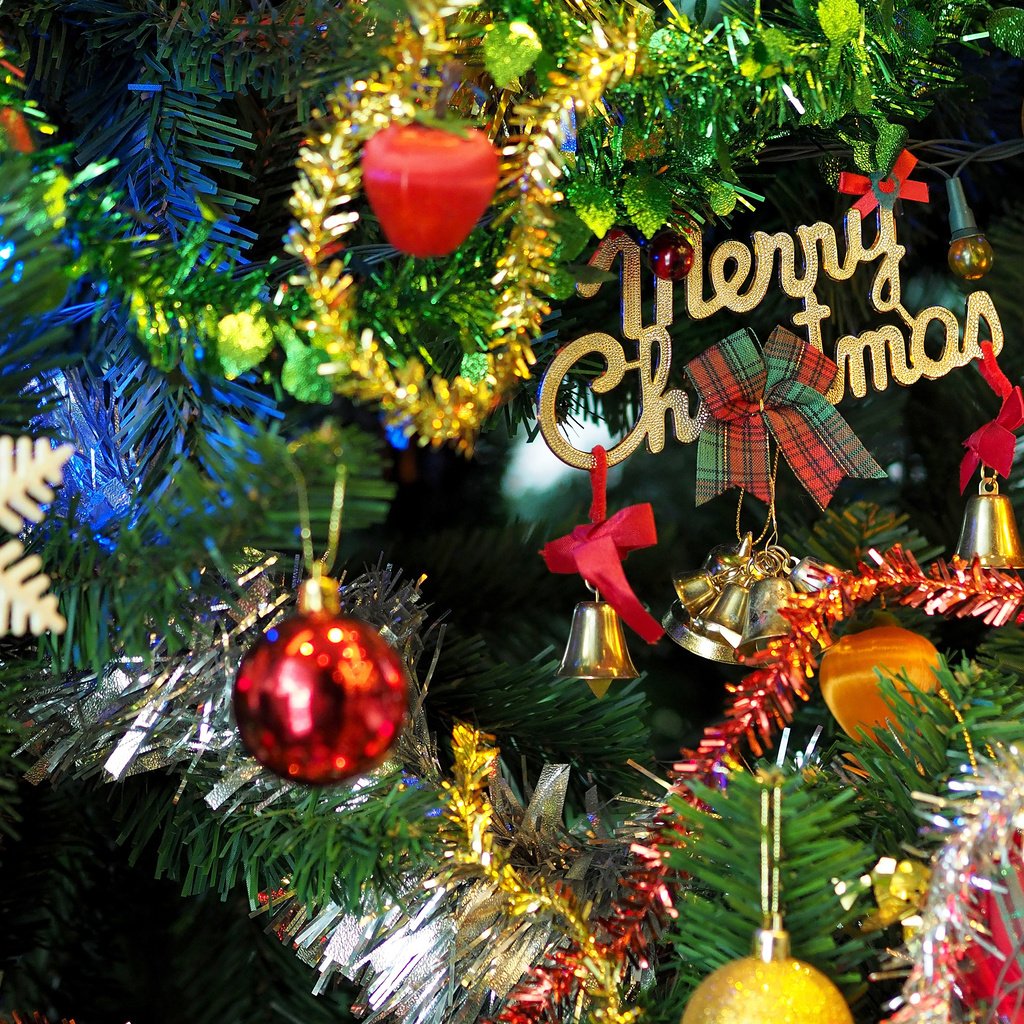 Обои новый год, елка, украшения, рождество, елочные игрушки, мишура, new year, tree, decoration, christmas, christmas decorations, tinsel разрешение 3840x2400 Загрузить