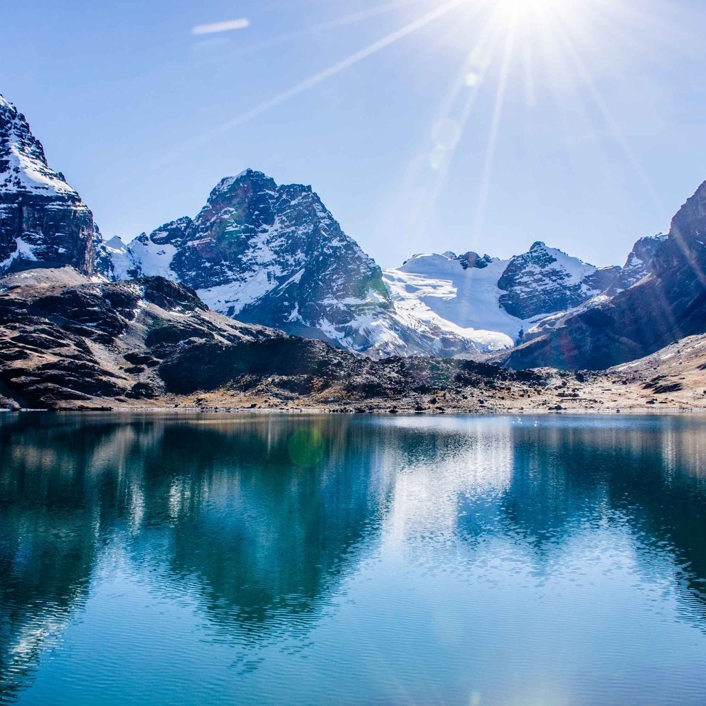 Обои озеро, горы, природа, отражение, солнечный свет, nevado sajama, lake, mountains, nature, reflection, sunlight разрешение 3000x2000 Загрузить