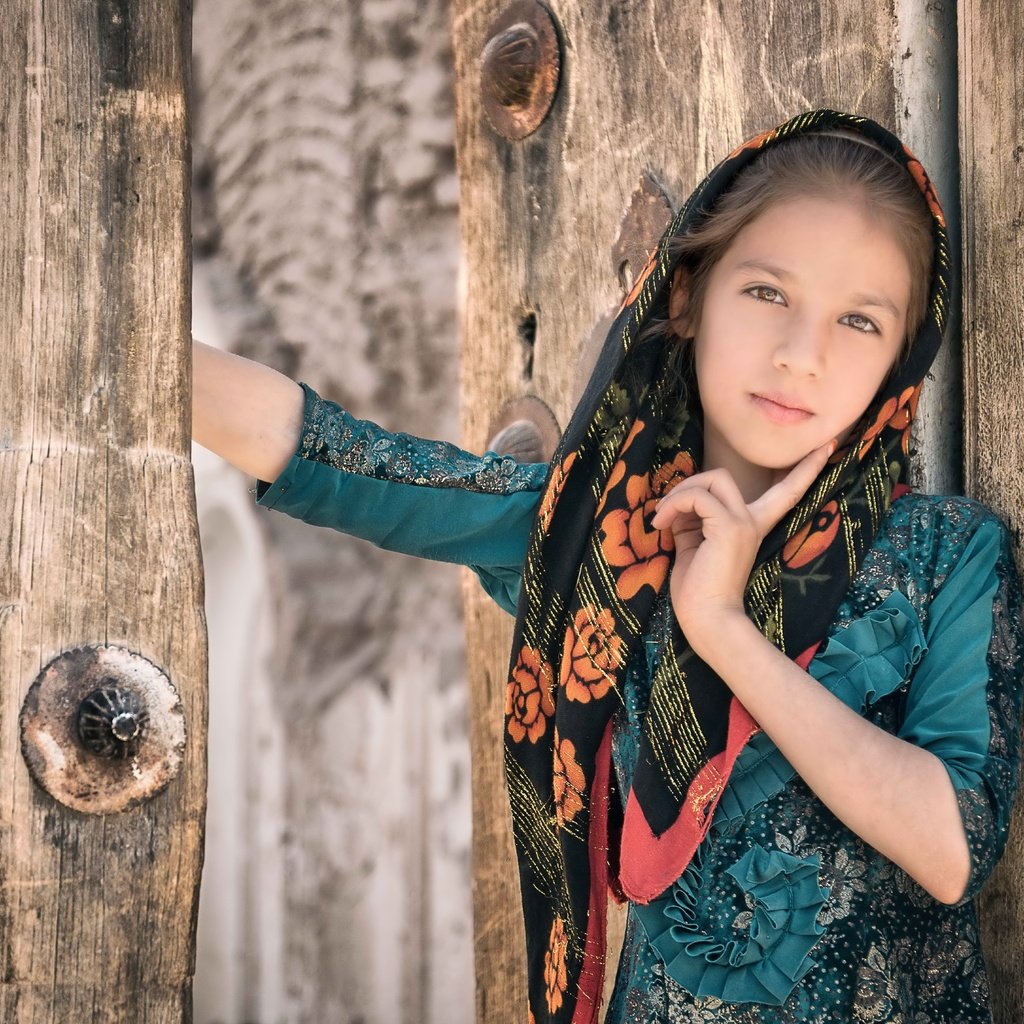 Обои портрет, дети, девочка, ребенок, платок, иран, portrait, children, girl, child, shawl, iran разрешение 6867x4578 Загрузить