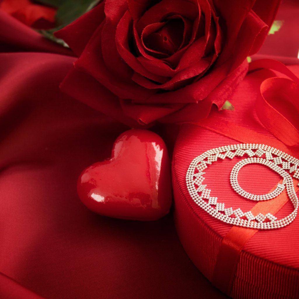 Обои боке, сердечко, валентинов день, любовь, ткань, свеча, подарок, романтик, ожерелье, день святого валентина, bokeh, heart, love, fabric, candle, gift, romantic, necklace, valentine's day разрешение 1920x1200 Загрузить