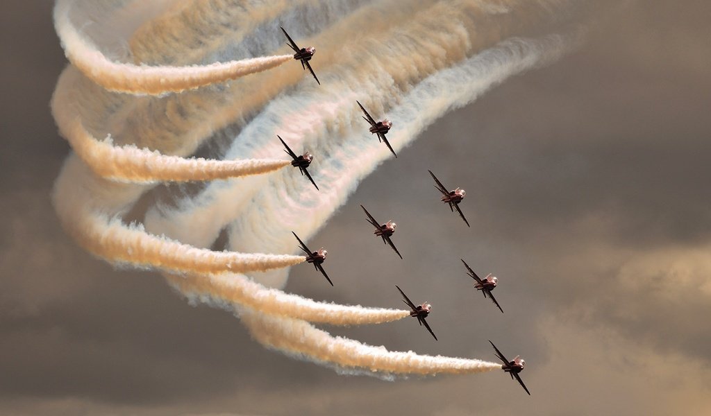 Обои самолеты, скорость, мощь, красиво, шоу, мгновение полёта, aircraft, speed, power, beautiful, show, a moment of flight разрешение 1920x1200 Загрузить