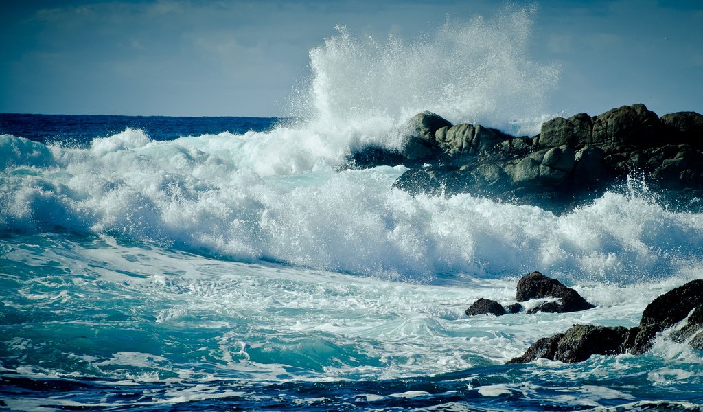 Обои скалы, камни, волны, море, rocks, stones, wave, sea разрешение 2560x1600 Загрузить