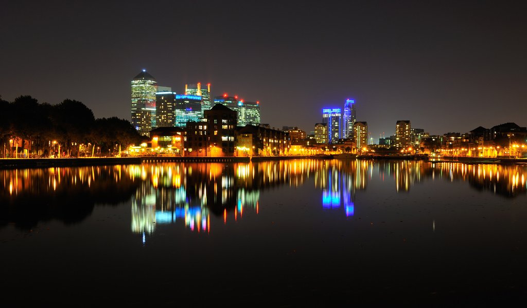 Обои ночь, огни, вода, отражение, лондон, небоскребы, night, lights, water, reflection, london, skyscrapers разрешение 2880x1800 Загрузить