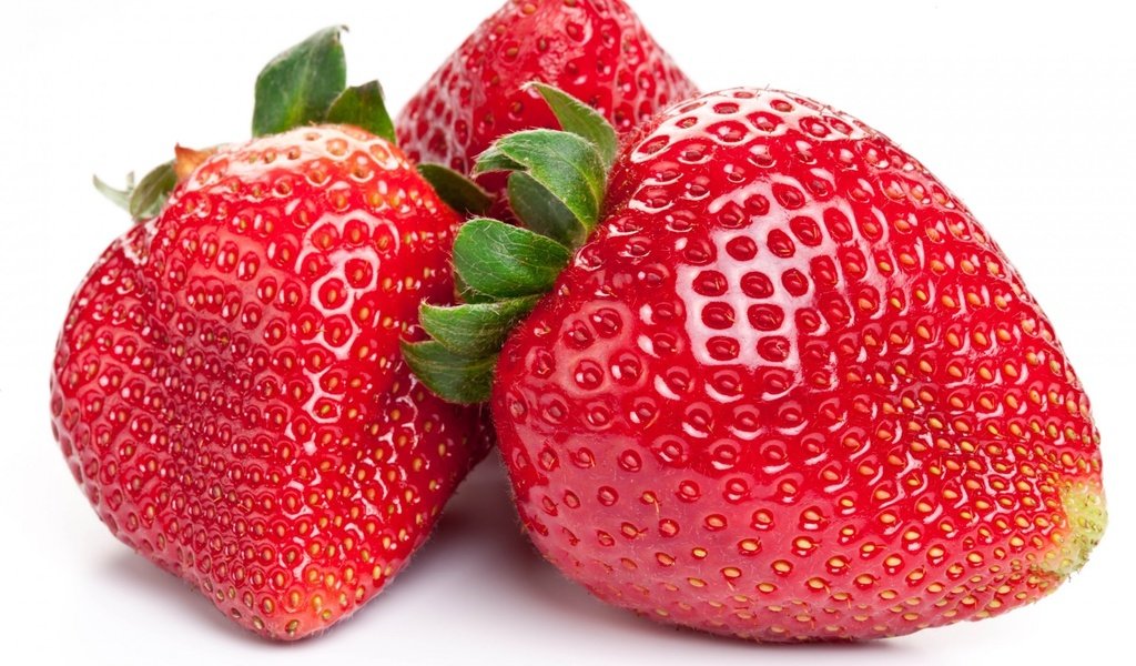 Обои ягода, клубника, белый фон, berry, strawberry, white background разрешение 1920x1280 Загрузить