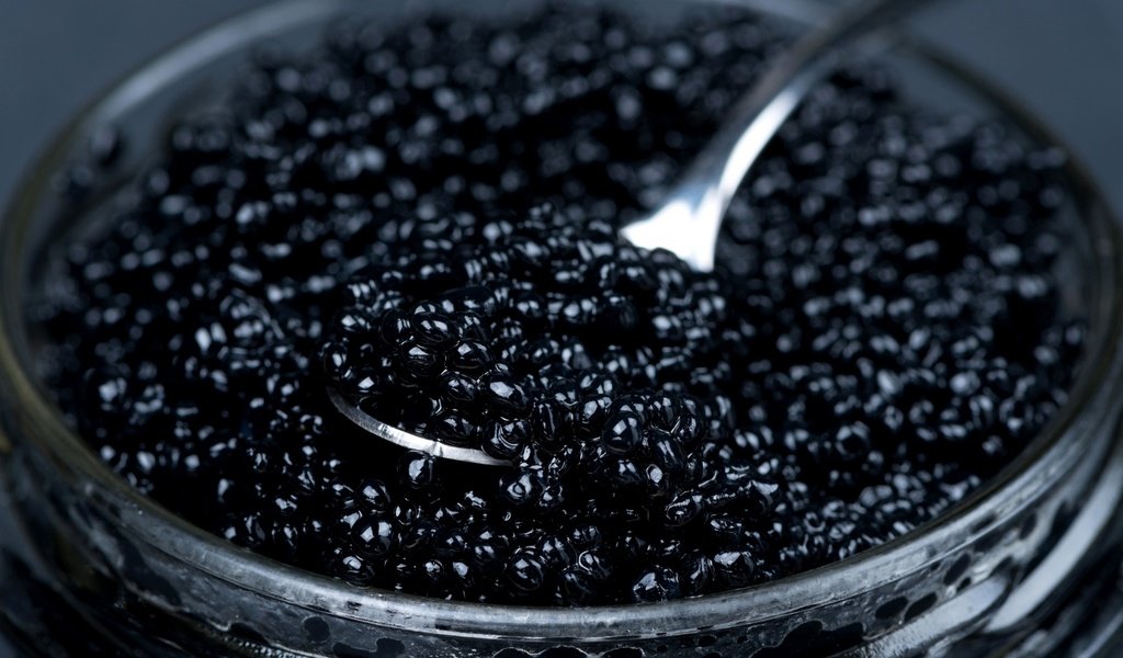 Обои черная, банка, икра, ложка, морепродукты, черная икра, black, bank, caviar, spoon, seafood, black caviar разрешение 2560x1708 Загрузить