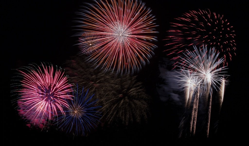Обои огни, салют, праздник, фейерверк, lights, salute, holiday, fireworks разрешение 5184x3456 Загрузить