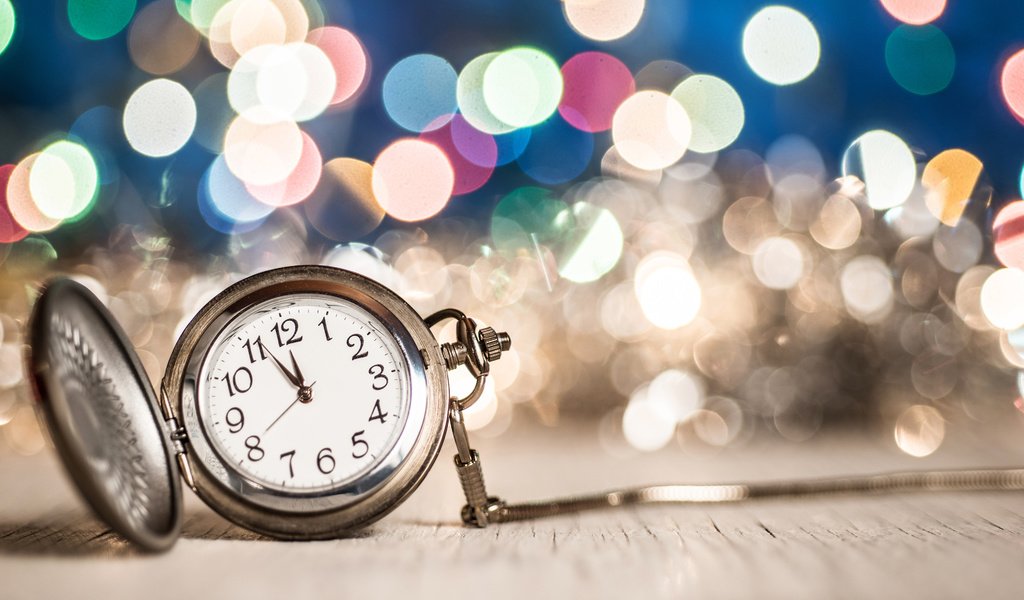 Обои новый год, часы, время, боке, marko poplasen, двенадцать часов, new year, watch, time, bokeh, twelve hours разрешение 3840x2400 Загрузить