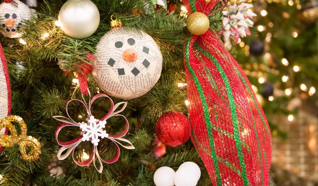 Обои новый год, елка, украшения, рождество, елочные украшения, new year, tree, decoration, christmas, christmas decorations разрешение 1920x1200 Загрузить