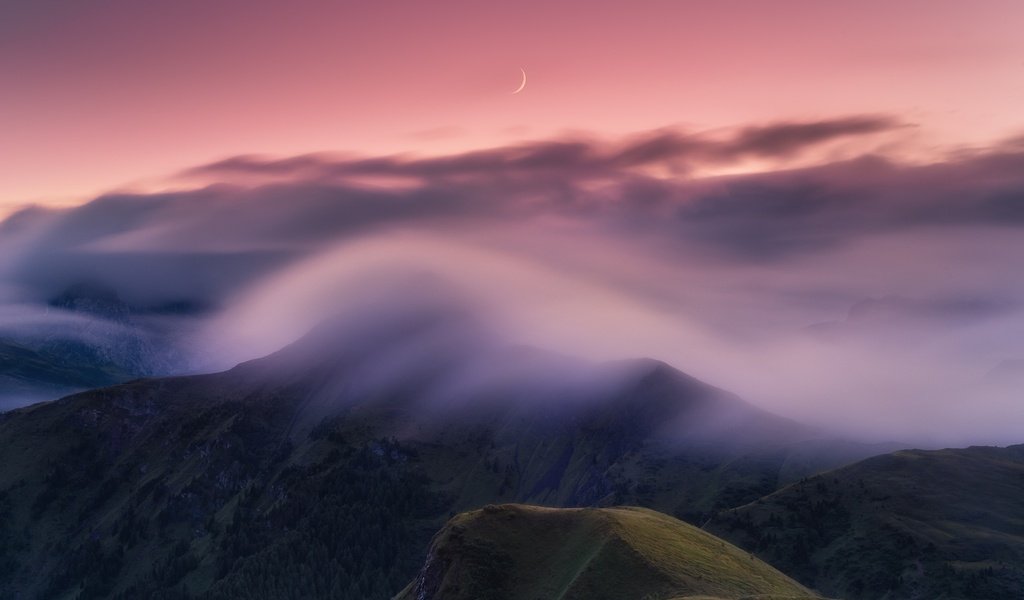 Обои вечер, горы, туман, месяц, the evening, mountains, fog, a month разрешение 2048x1367 Загрузить