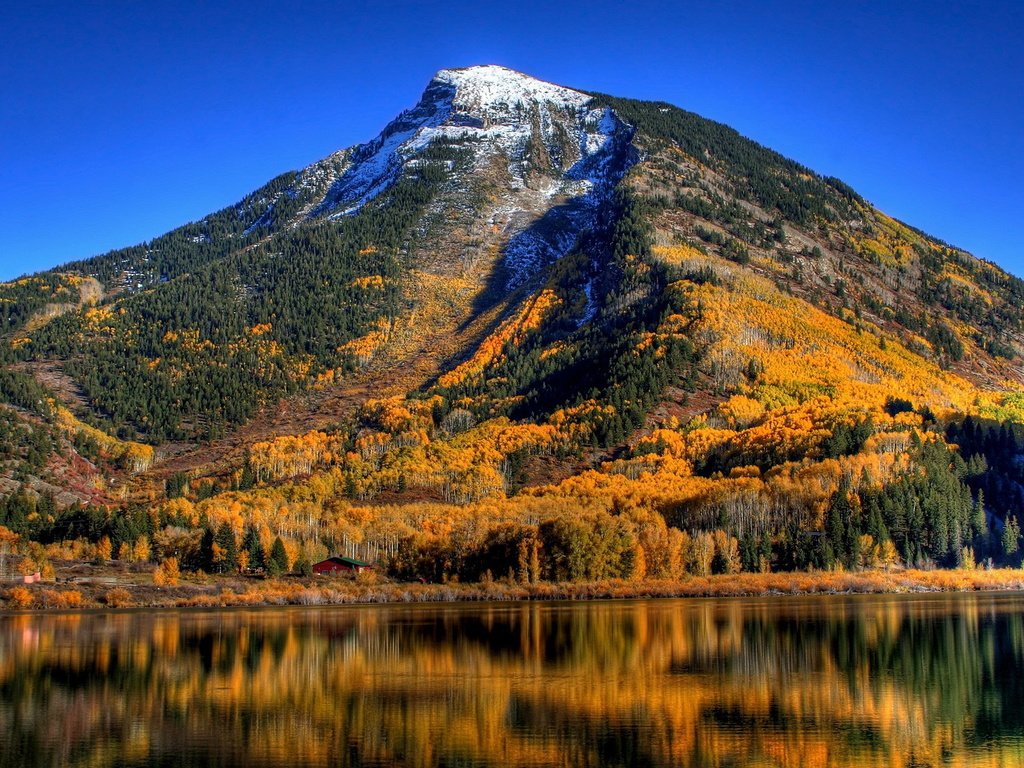 Обои деревья, озеро, горы, отражение, осень, trees, lake, mountains, reflection, autumn разрешение 1920x1200 Загрузить