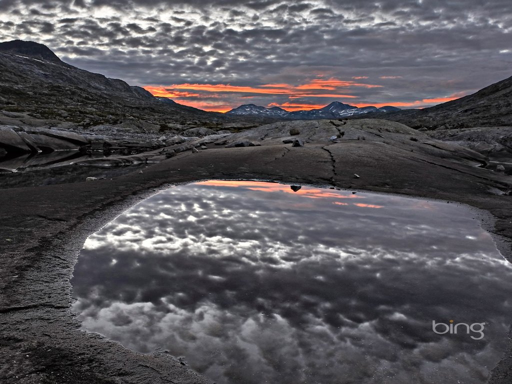 Обои небо, облака, озеро, горы, закат, норвегия, норвегии, jotunheimen national park, the sky, clouds, lake, mountains, sunset, norway разрешение 1920x1200 Загрузить