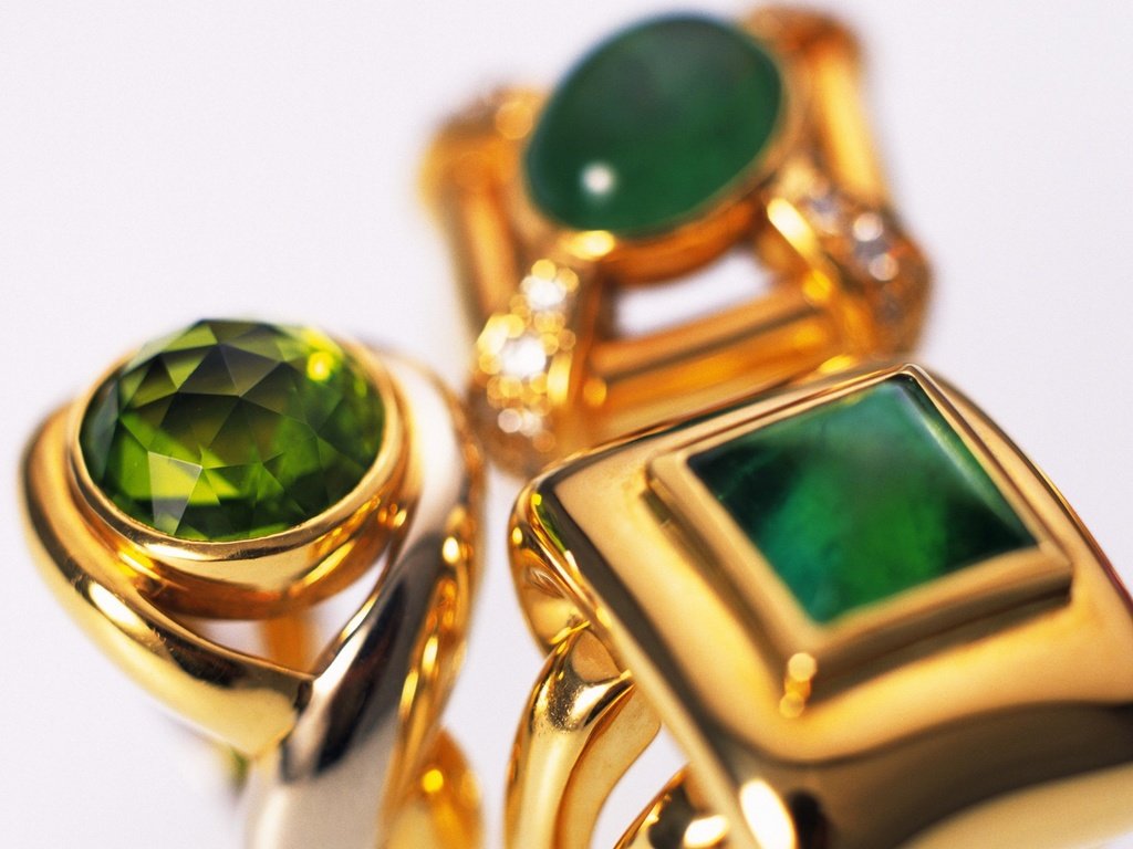 Обои кольца, золото, украшение, изумруд, ювелирные изделия, ring, gold, decoration, emerald, jewelry разрешение 1920x1080 Загрузить