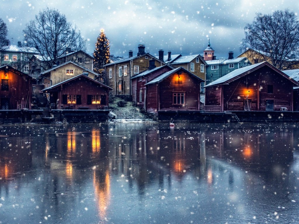 Обои porvoo, озеро, снег, новый год, елка, зима, город, дома, финляндия, lake, snow, new year, tree, winter, the city, home, finland разрешение 1920x1200 Загрузить