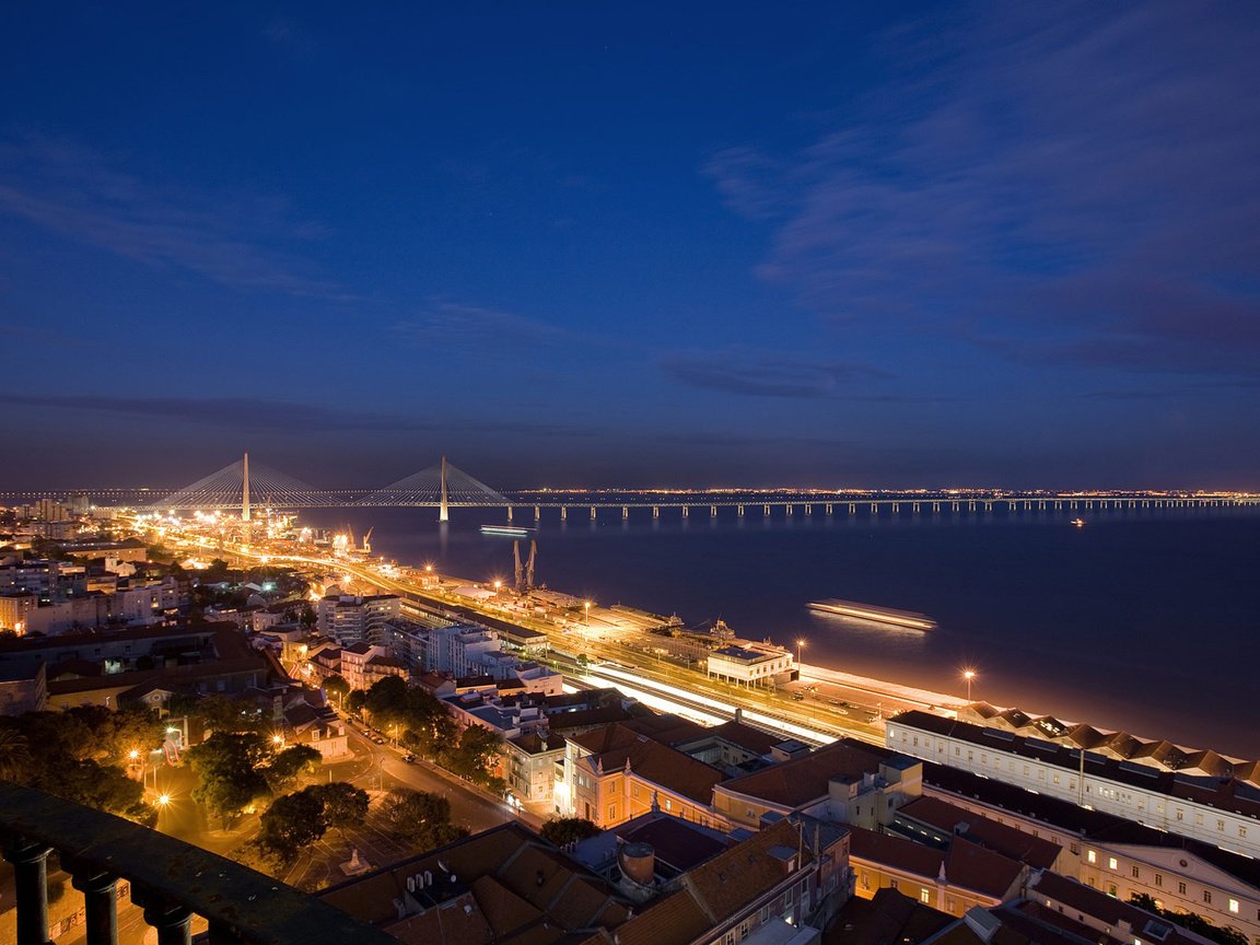 Обои ночь, огни, мост, город, португалия, лиссабон, night, lights, bridge, the city, portugal, lisbon разрешение 1920x1200 Загрузить