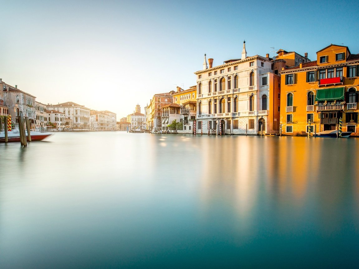 Обои вода, солнце, венеция, канал, дома, италия, water, the sun, venice, channel, home, italy разрешение 2560x1709 Загрузить