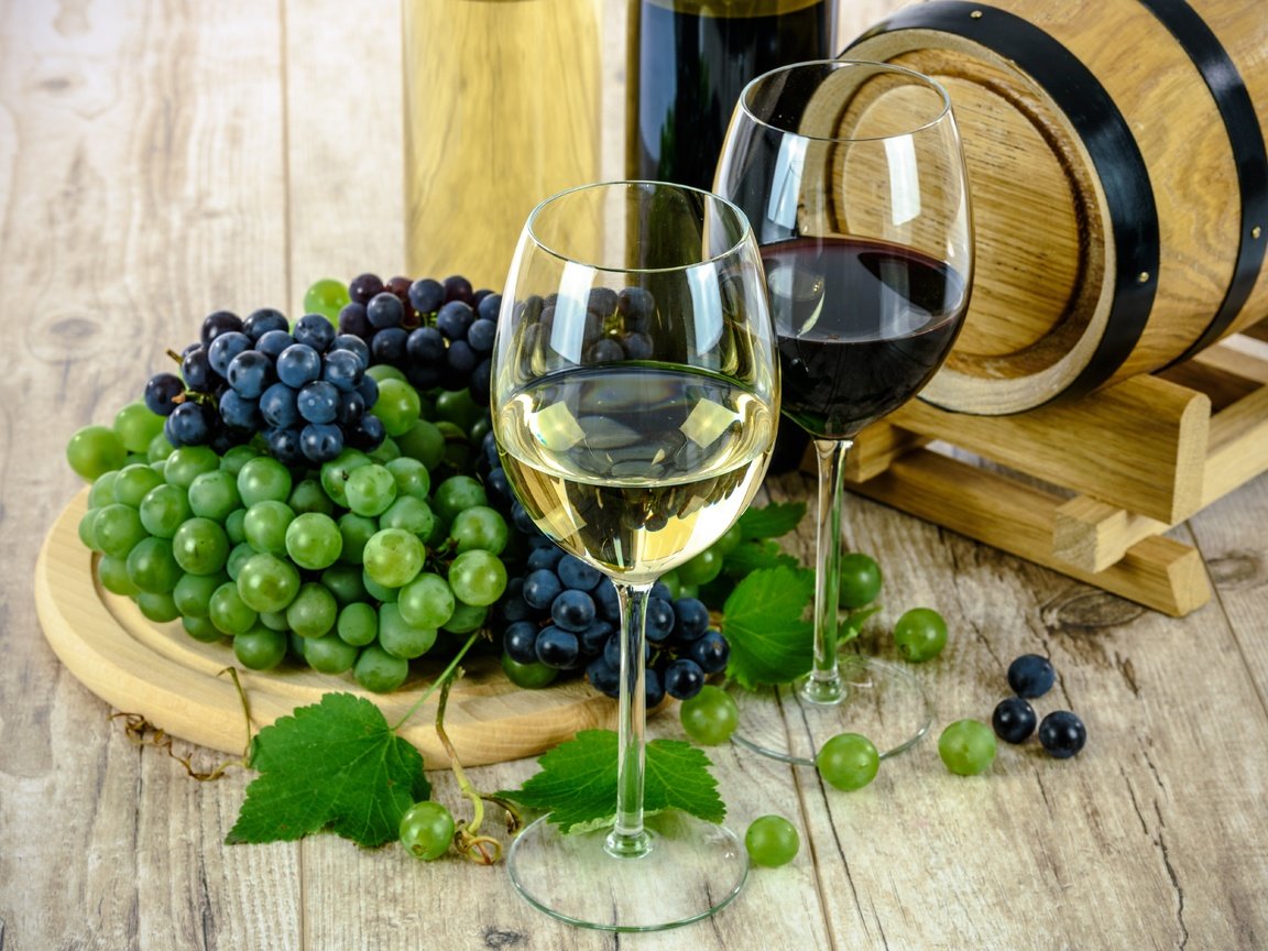 Обои виноград, вино, бокалы, grapes, wine, glasses разрешение 6016x4016 Загрузить