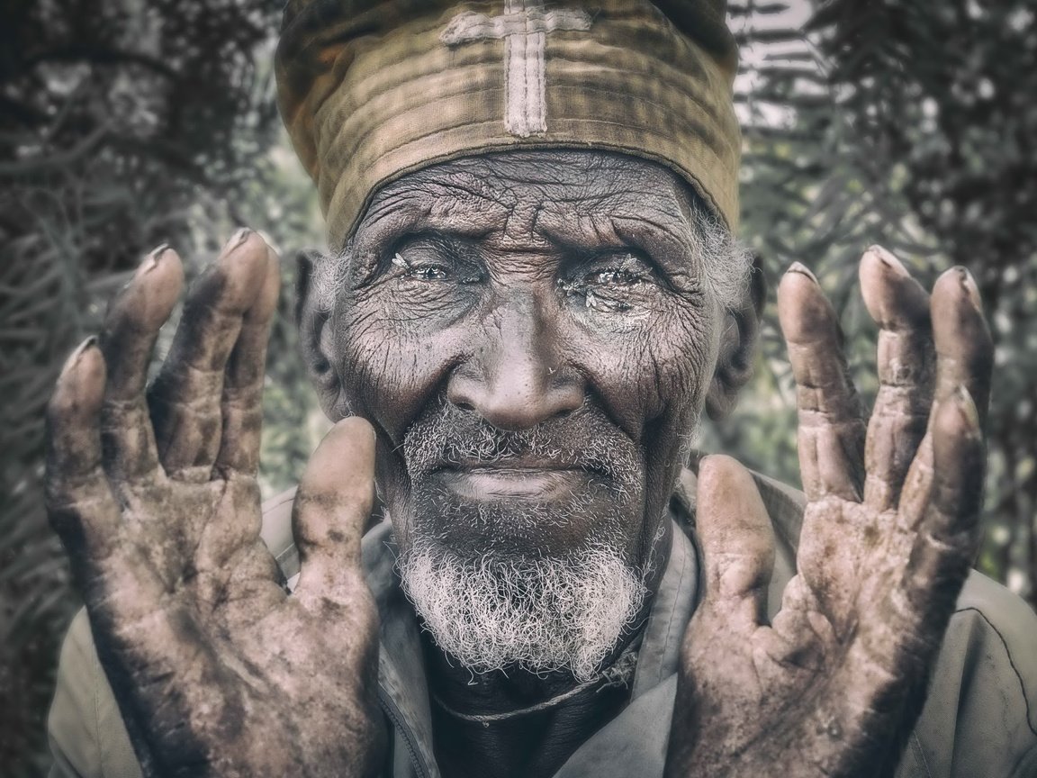 Обои портрет, лицо, мужчина, старик, православные, эфиопия, lalibela, portrait, face, male, the old man, orthodox, ethiopia разрешение 4392x2928 Загрузить