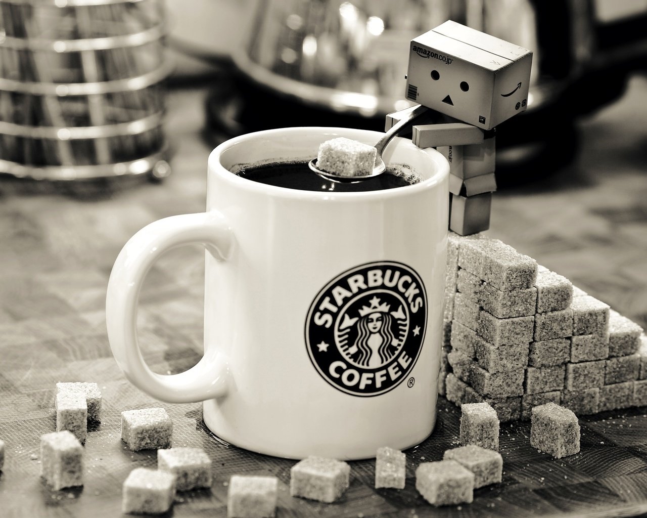 Обои кофе, чёрно-белое, кружка, сахар, данбо, coffee, black and white, mug, sugar, danbo разрешение 2560x1600 Загрузить