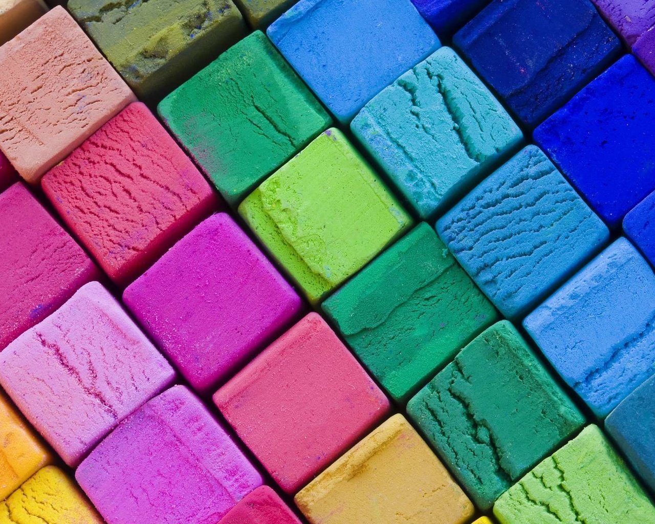 Обои текстура, фон, разноцветный, кубики, мозаика, окрас, яркий, мелки, texture, background, colorful, cubes, mosaic, color, bright, crayons разрешение 1920x1200 Загрузить