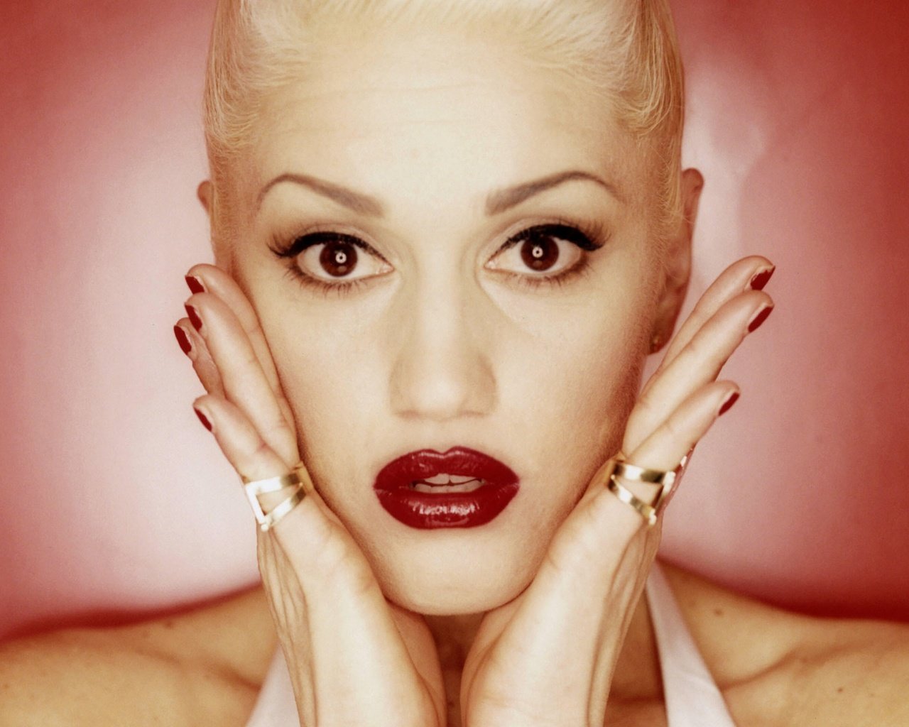 Обои гвен стефани, pevica, seksualnaya, модел, gwen stefani, model разрешение 2600x1546 Загрузить