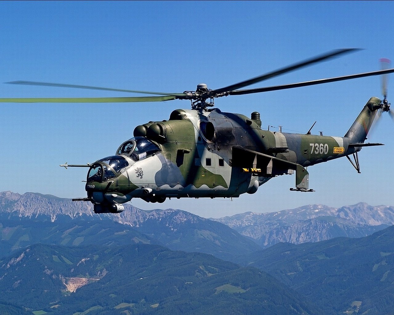 Обои вертолет, ми-24, транспортно-боевой, helicopter, mi-24, transport-combat разрешение 1920x1080 Загрузить