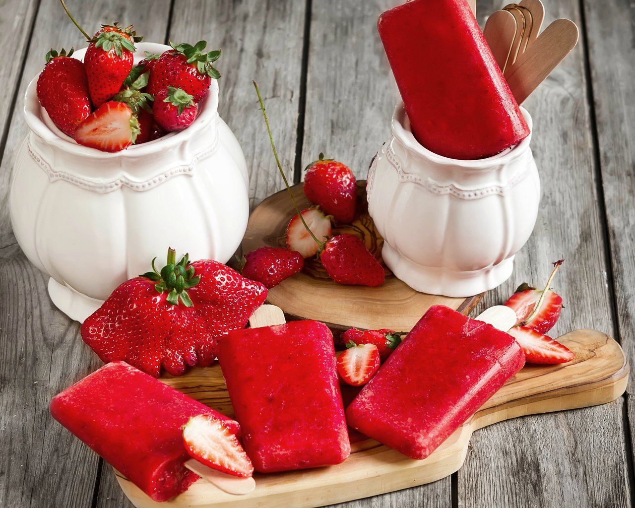 Обои мороженое, клубника, ягоды, десерт, ice cream, strawberry, berries, dessert разрешение 2000x1727 Загрузить