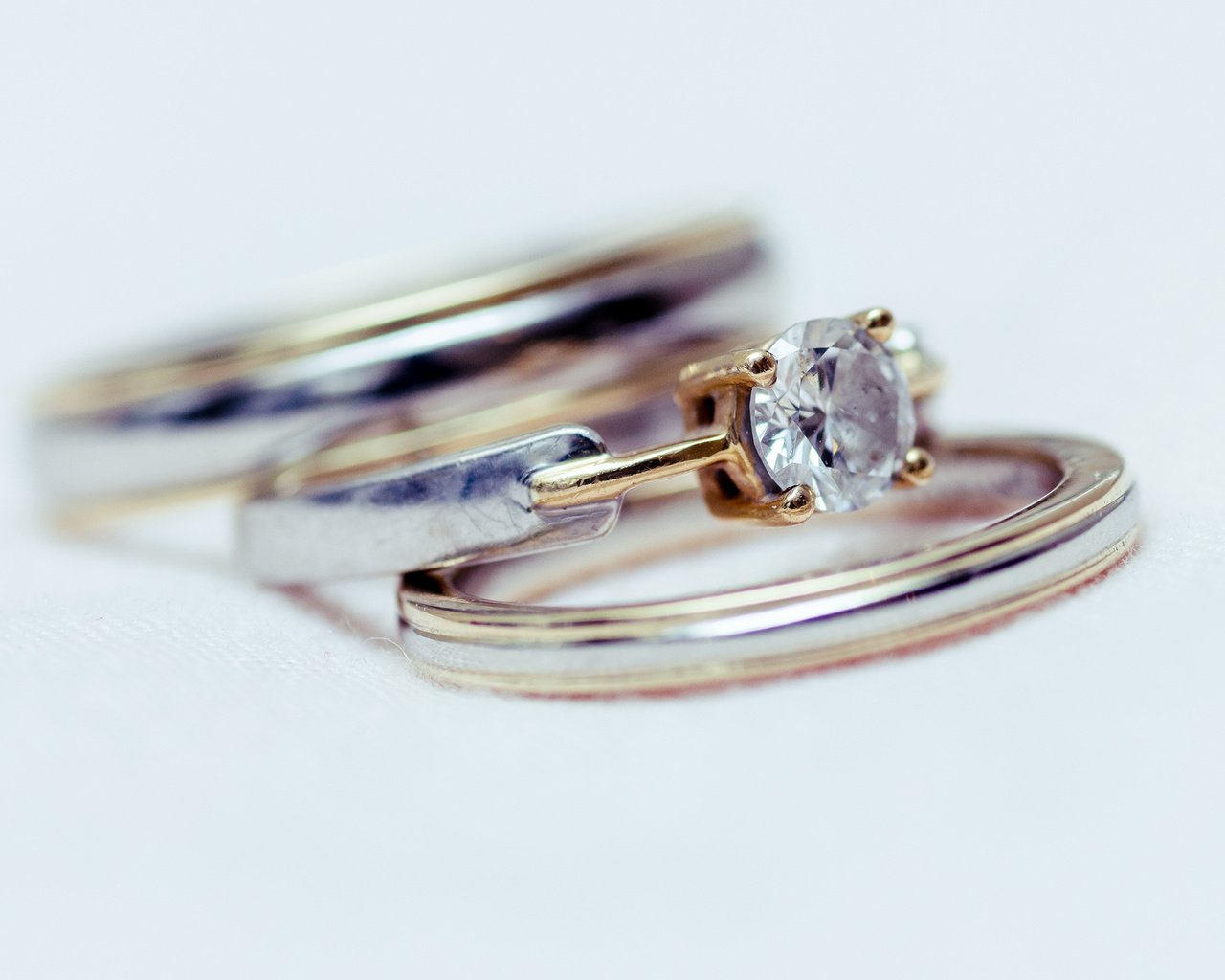 Обои камень, кольца, обручальные, stone, ring, wedding разрешение 2048x1356 Загрузить