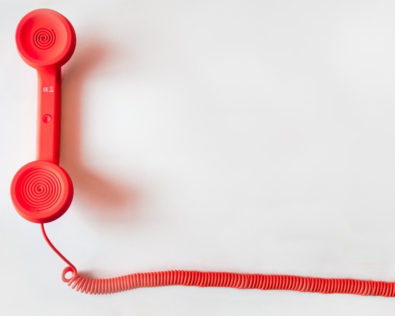 Обои красный, телефон, трубка, связь, краcный, коммуникации, telephone, маркетинг, contact, вызов, call, red, phone, tube, link, communication, marketing разрешение 1920x1080 Загрузить