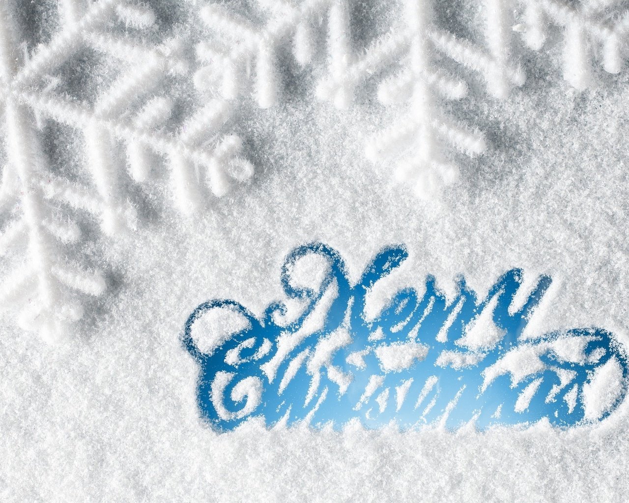 Обои снег, merry, белоцветник, новый год, зима, снежинки, рождество, xmas, декорация, счастливого рождества, елочная, snow, snowflake, new year, winter, snowflakes, christmas, decoration, merry christmas разрешение 2560x1600 Загрузить